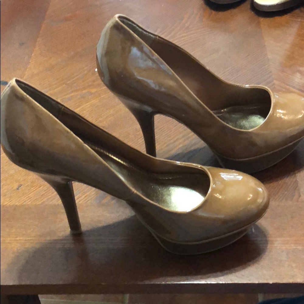 Brown Patent Leather 3.5 inch Platform Pumps